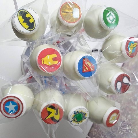 Cakepop superhero